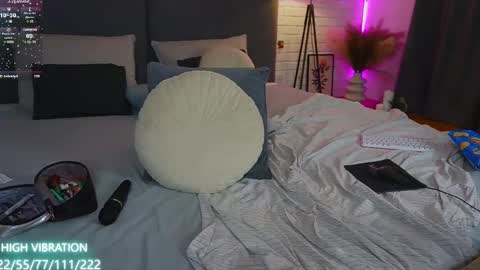 Selena Lily online show from 02/11/25, 04:13