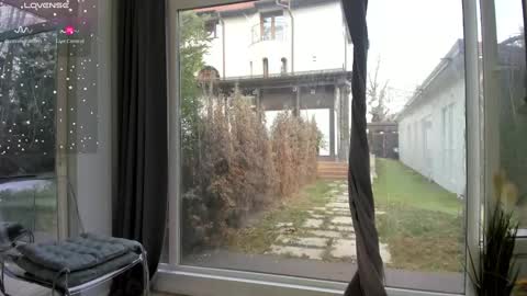 Snapshot of selena_reeves chatting on 03/12/25, 07:46 Selena online show from 03/12/25, 07:46