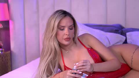 Selena online show from 03/21/26, 09:25