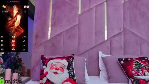 Selena online show from 12/16/25, 05:34