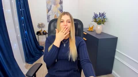 selenaemoore online show from 02/01/26, 03:38
