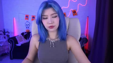 selenairis online show from 10/31/25, 09:05