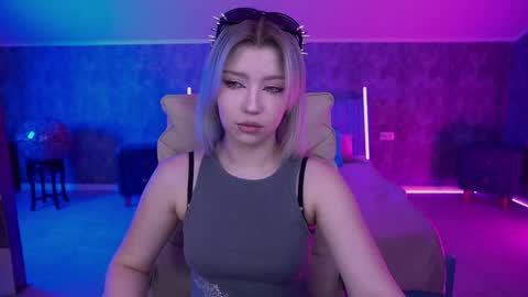 selenairis online show from 04/17/26, 07:00