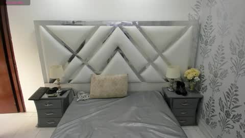 Selena reyess online show from 12/22/25, 12:13