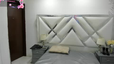 Selena reyess online show from 01/10/26, 11:56