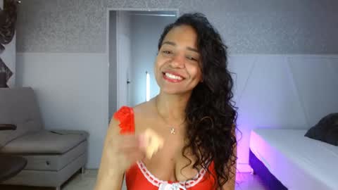 Snapshot of selene_bubble chatting on 05/05/26, 01:30 Selene online show from 05/05/26, 01:30