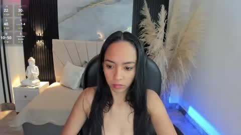 selene_diior online show from 06/19/26, 10:08