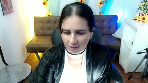 selene online show from 03/04/25, 02:10