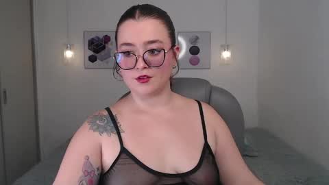 Snapshot of selene_rouse_ chatting on 05/16/26, 11:25 selene_rouse_ online show from 05/16/26, 11:25