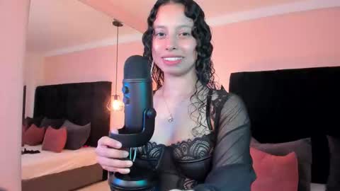 Snapshot of selene_rousse chatting on 10/10/25, 03:16 Selene Rousse online show from 10/10/25, 03:16