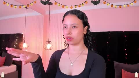 Snapshot of selene_rousse chatting on 10/23/25, 03:06 Selene Rousse online show from 10/23/25, 03:06