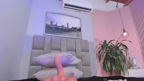 Selene online show from 10/24/25, 10:39