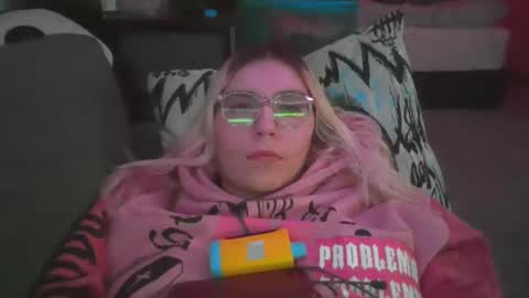 Snapshot of selenebaby chatting on 12/26/24, 09:58 Selene online show from 12/26/24, 09:58