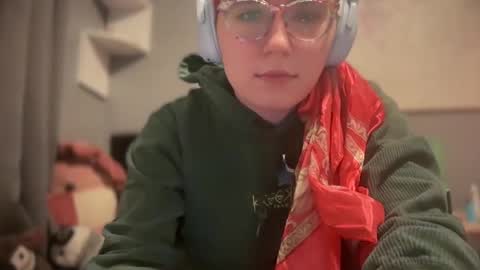 Snapshot of selenebaby chatting on 02/13/25, 02:34 Selene online show from 02/13/25, 02:34