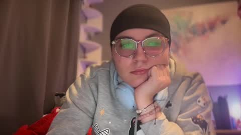 Snapshot of selenebaby chatting on 03/07/25, 06:11 Selene online show from 03/07/25, 06:11