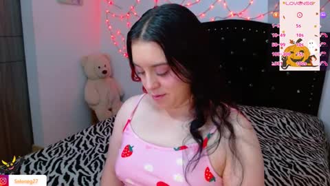 Selene G  online show from 10/07/25, 04:53