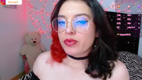 Selene G  online show from 12/20/25, 07:04