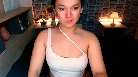 Snapshot of selenesantiago chatting on 12/15/24, 06:26 joan online show from 12/15/24, 06:26