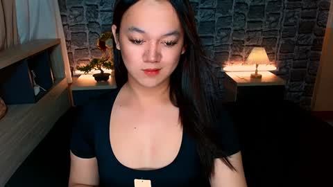 Snapshot of selenesantiago chatting on 12/19/24, 02:46 joan online show from 12/19/24, 02:46