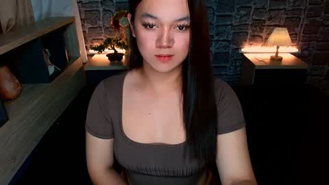 Snapshot of selenesantiago chatting on 12/19/24, 10:10 joan online show from 12/19/24, 10:10