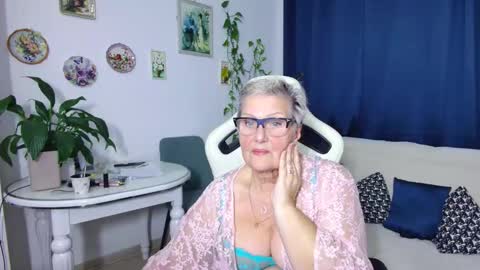 Selenna online show from 12/20/25, 07:10