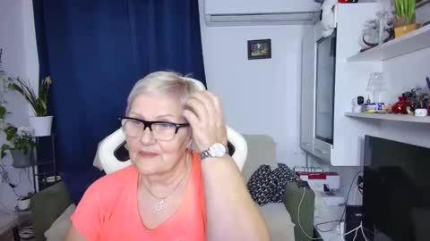 Selenna online show from 04/07/26, 05:46