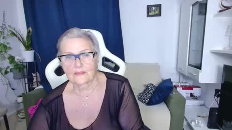 Selenna online show from 04/18/26, 05:28