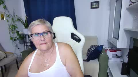 Selenna online show from 04/20/26, 05:48