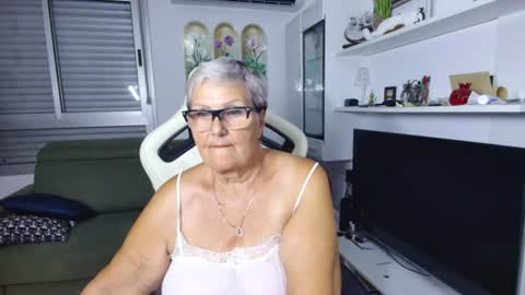Snapshot of selenna57 chatting on 07/19/26, 05:16 Selenna online show from 07/19/26, 05:16