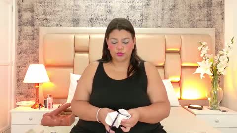 Selenna Cooper online show from 12/02/25, 11:48