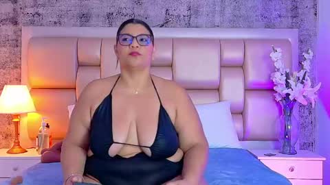 Selenna Cooper online show from 04/12/26, 11:37