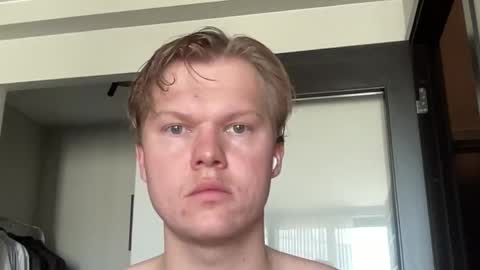 Snapshot of self_facial_lover chatting on 04/04/26, 11:40 self_facial_lover online show from 04/04/26, 11:40