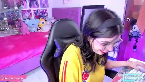 Selina online show from 06/19/26, 04:06
