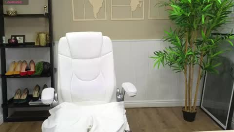 Seline online show from 02/20/25, 11:21