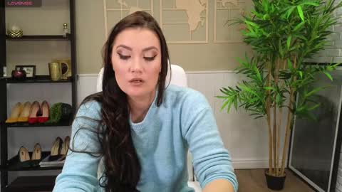 Seline online show from 02/25/25, 05:25