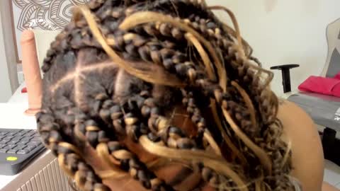 Snapshot of selket_ chatting on 02/03/25, 01:51 Selket online show from 02/03/25, 01:51