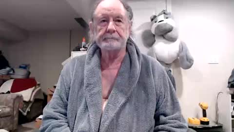 Snapshot of selkie2s chatting on 04/24/26, 06:43 selkie2s online show from 04/24/26, 06:43