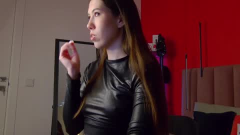 Nicole online show from 04/27/26, 01:47