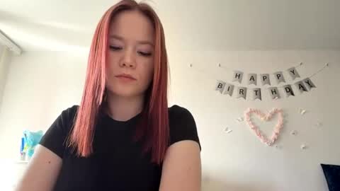 Lily online show from 04/26/26, 09:07