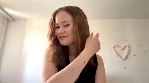 Lily online show from 06/26/26, 05:12