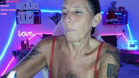 Snapshot of selvaggia_del_caribe chatting on 12/11/24, 04:09 Selvaggia Del Caribe online show from 12/11/24, 04:09
