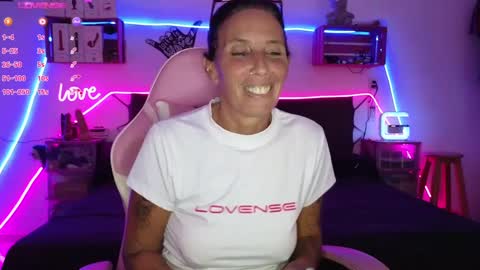 Snapshot of selvaggia_del_caribe chatting on 01/10/25, 08:37 Selvaggia Del Caribe online show from 01/10/25, 08:37