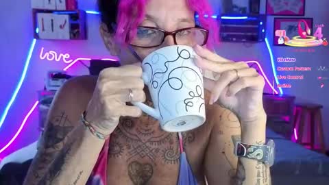 Snapshot of selvaggia_del_caribe chatting on 05/25/26, 06:47 Selvaggia Del Caribe online show from 05/25/26, 06:47