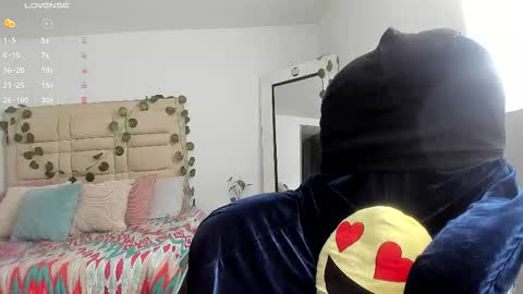 Selyn online show from 11/16/25, 06:57