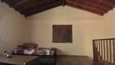Snapshot of selyn_ chatting on 07/22/26, 03:37 Selyn online show from 07/22/26, 03:37