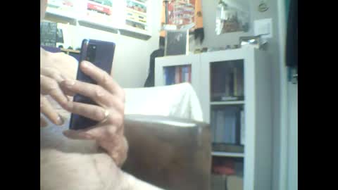 Snapshot of semajstretsa chatting on 10/29/25, 11:06 frederick online show from 10/29/25, 11:06