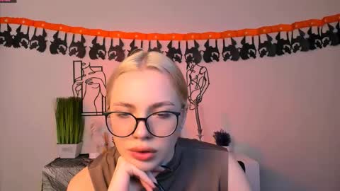 Sendi online show from 11/03/25, 05:52