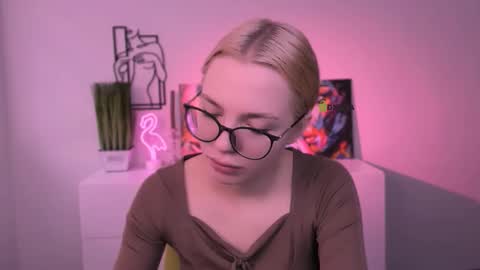 Sendi online show from 11/17/25, 07:47