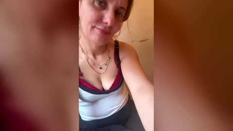 Sennya online show from 02/05/26, 10:20