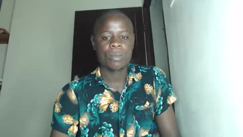 Snapshot of sensation_2 chatting on 02/01/26, 08:18 Charles online show from 02/01/26, 08:18